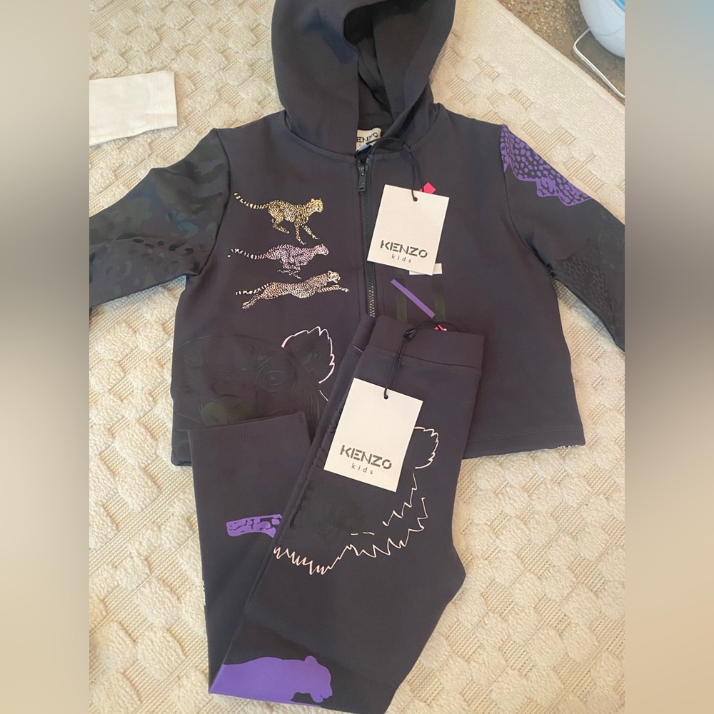 Brand new Kenzo set 3T
